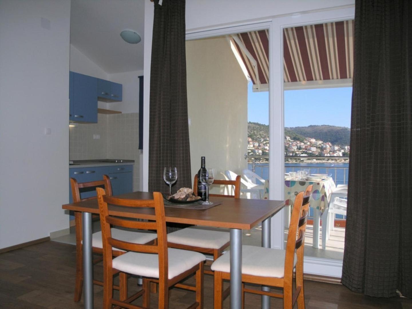 Apartments Aurelius - Relaxing With Gorgeous View Τρογκίρ Εξωτερικό φωτογραφία