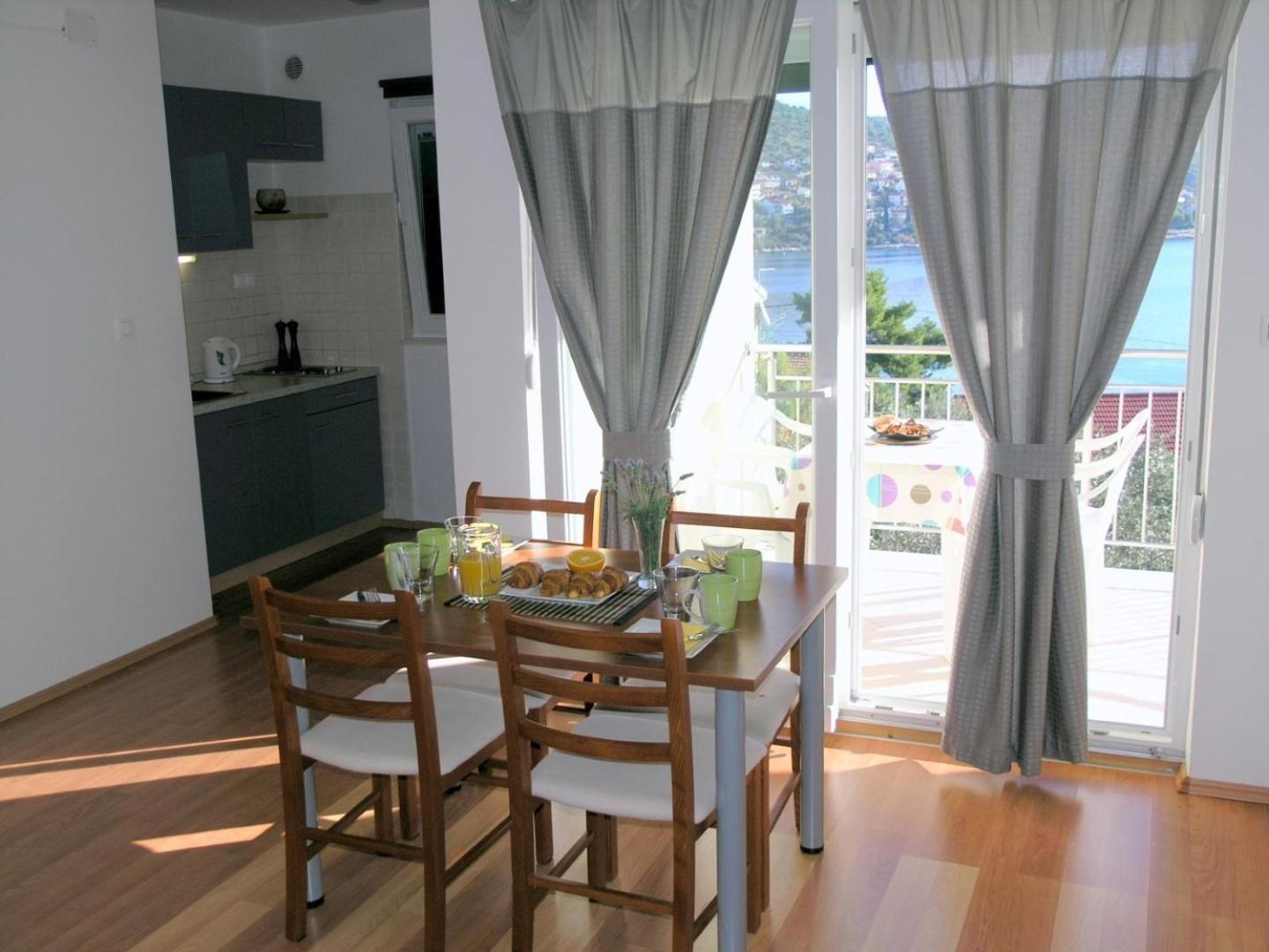 Apartments Aurelius - Relaxing With Gorgeous View Τρογκίρ Εξωτερικό φωτογραφία